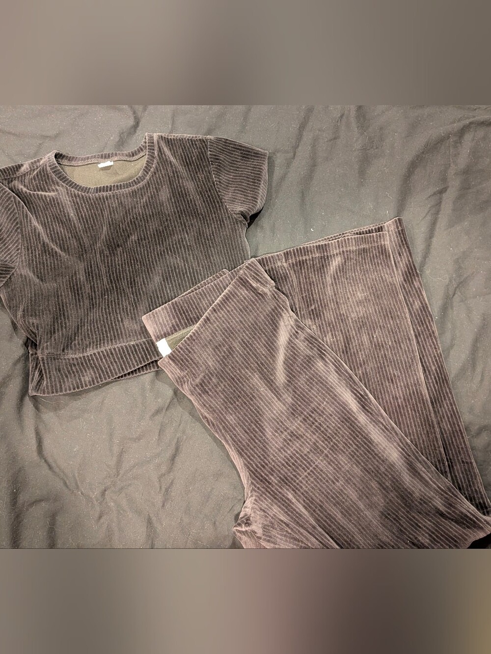 Women’s Velvet Ribbed Lounge Set - Dark grey Cropped Top & Pants